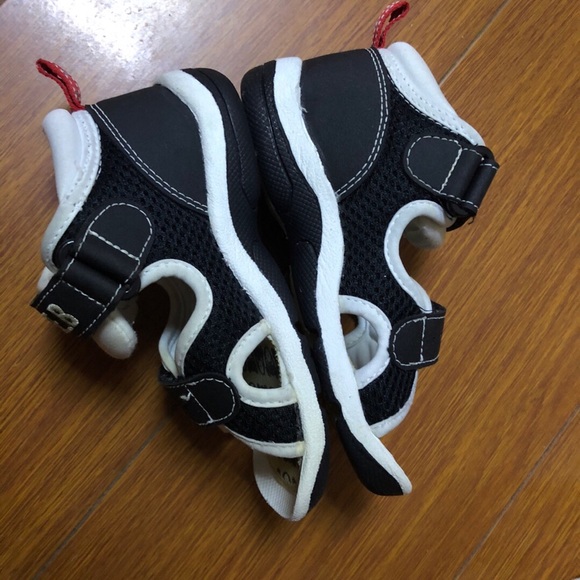 Black kids sandals - Picture 1 of 3